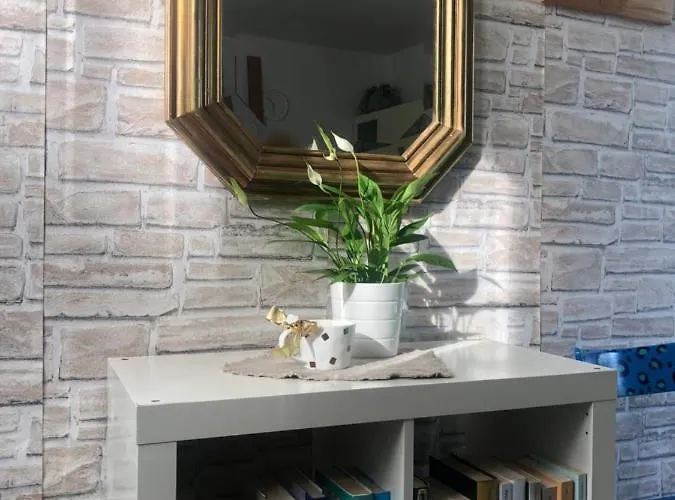 Casa Nonna Elide 公寓 Besozzo