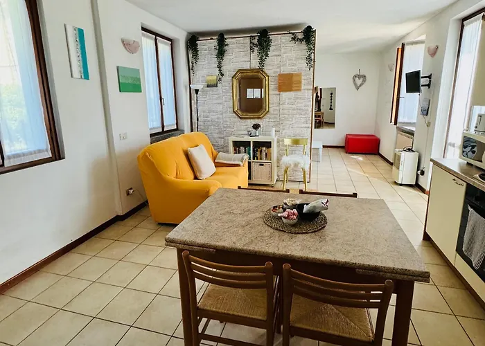 公寓 Casa Nonna Elide Besozzo